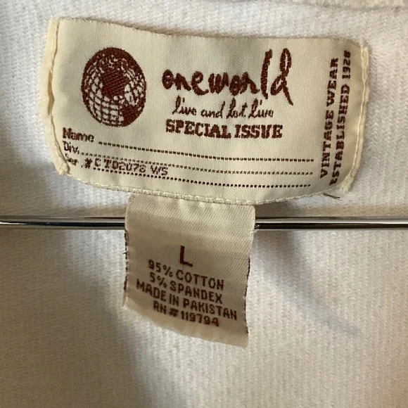 One World Special Issue Zip-Up Large - Picture 7 of 9